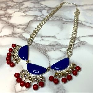 Statement necklace